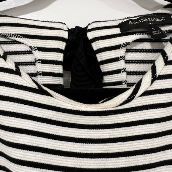 Banana Republic Women's Long Sleeve White Black Stripes Bow Size Small - Picture 4 of 9